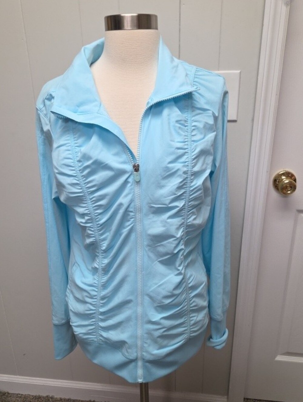 Fila Sport Women's Large Ruched Sport Athletic Lightweight Jacket Baby Blue Aqua